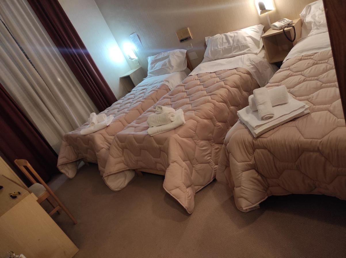 Hotel Centrale Chiusi Quarto foto